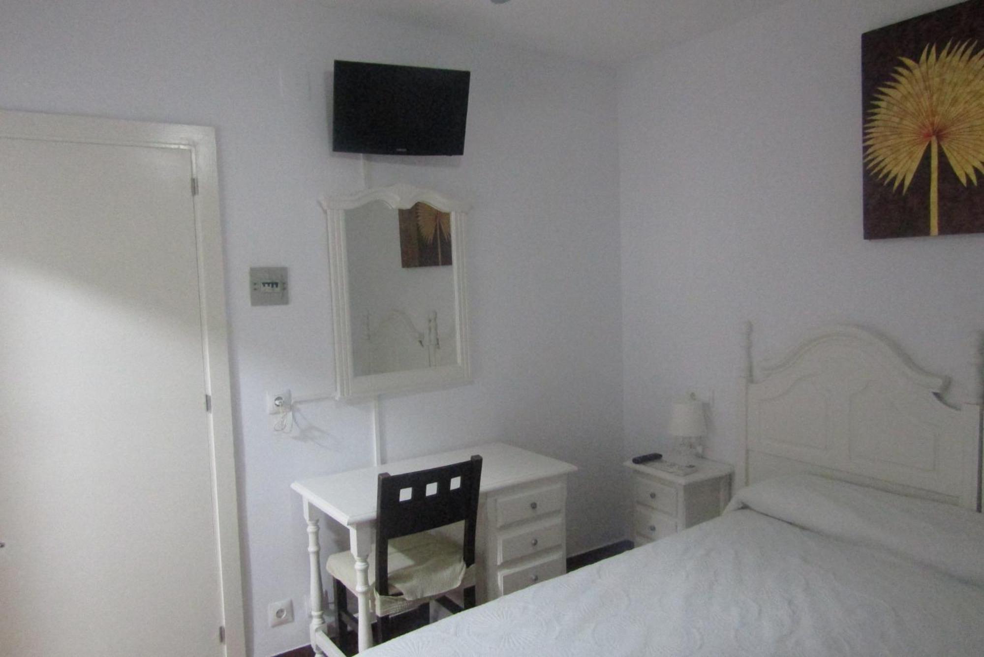 Hostal Andalucia อัลมูเญการ์ ภายนอก รูปภาพ